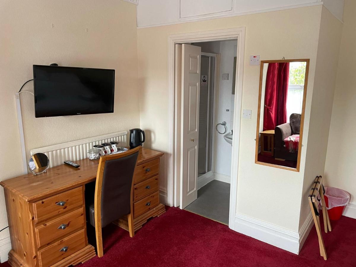 Guest house Robyn's Only 4*